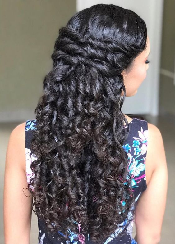 Penteado para Cabelo Cacheado Longo