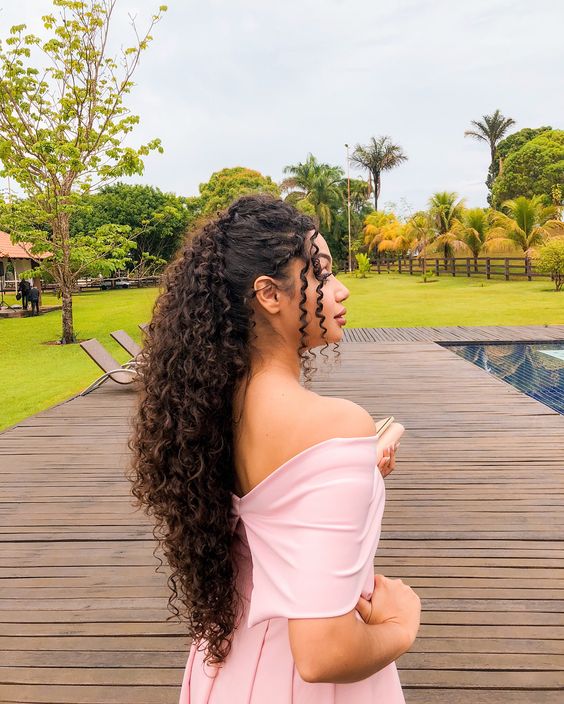 Penteado para Cabelo Cacheado Longo